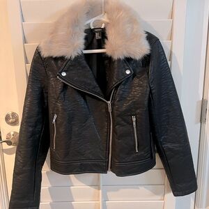 Forever 21 Women’s Faux Leather Moto Jacket w/ Detachable Faux Fur Collar